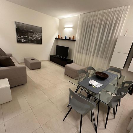 Casavale Elegante Residenza 108 Mq Max 7 Persone Daire Piacenza Dış mekan fotoğraf