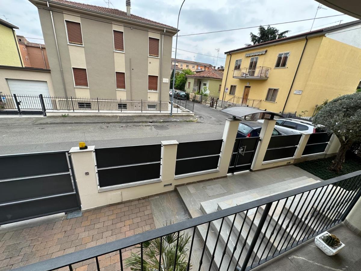 Casavale Elegante Residenza 108 Mq Max 7 Persone Daire Piacenza Dış mekan fotoğraf